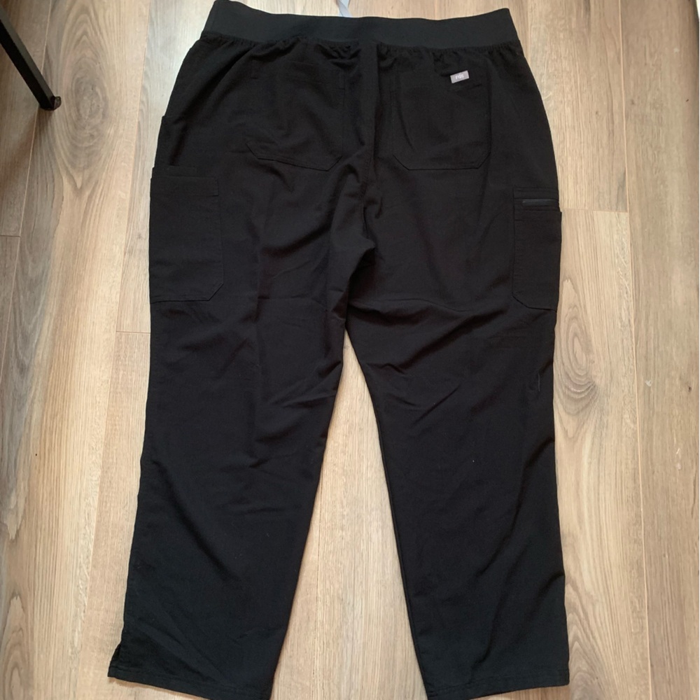 Figs Scrub Pants - Picture 3 of 9